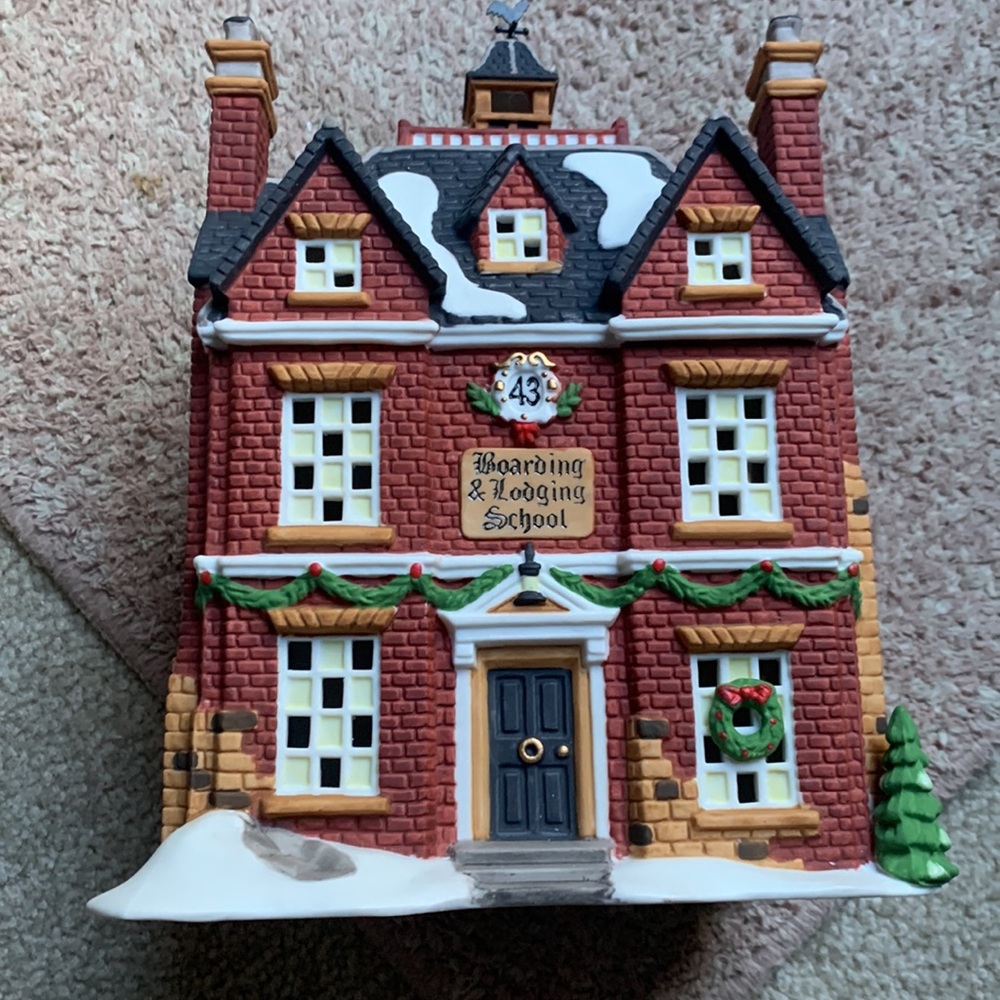 The Heritage Village Collection Dickens Village Series,Boarding & Lodging School